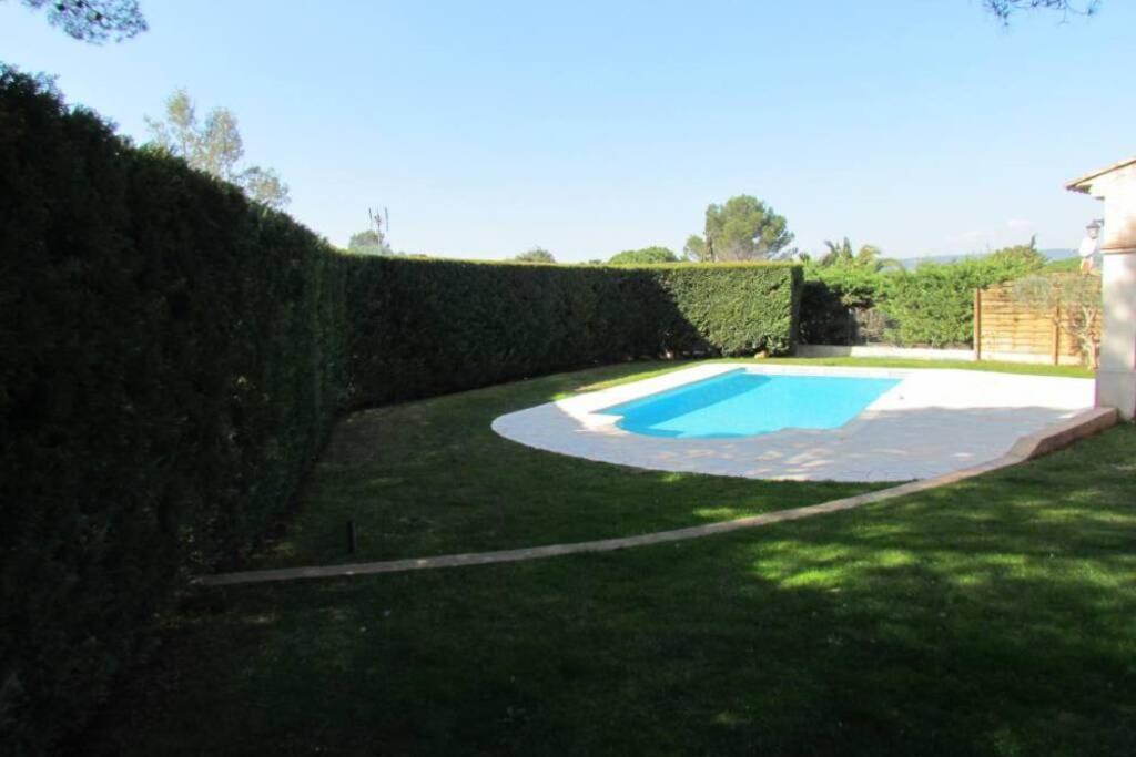 villa de charme, 8 pers, climatisée, piscine chauffée, calme garanti Roquebrune-sur Argens Esterno foto