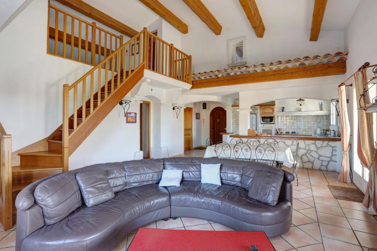villa de charme, 8 pers, climatisée, piscine chauffée, calme garanti Roquebrune-sur Argens Esterno foto