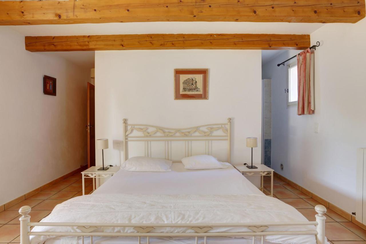 villa de charme, 8 pers, climatisée, piscine chauffée, calme garanti Roquebrune-sur Argens Esterno foto