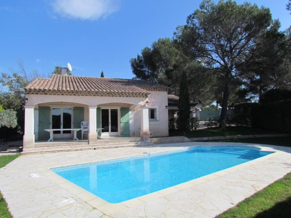 villa de charme, 8 pers, climatisée, piscine chauffée, calme garanti Roquebrune-sur Argens Esterno foto