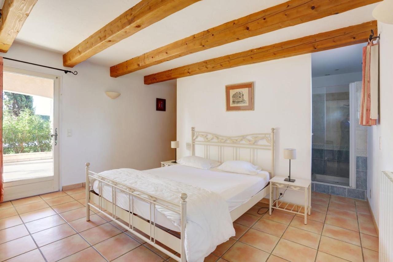 villa de charme, 8 pers, climatisée, piscine chauffée, calme garanti Roquebrune-sur Argens Esterno foto