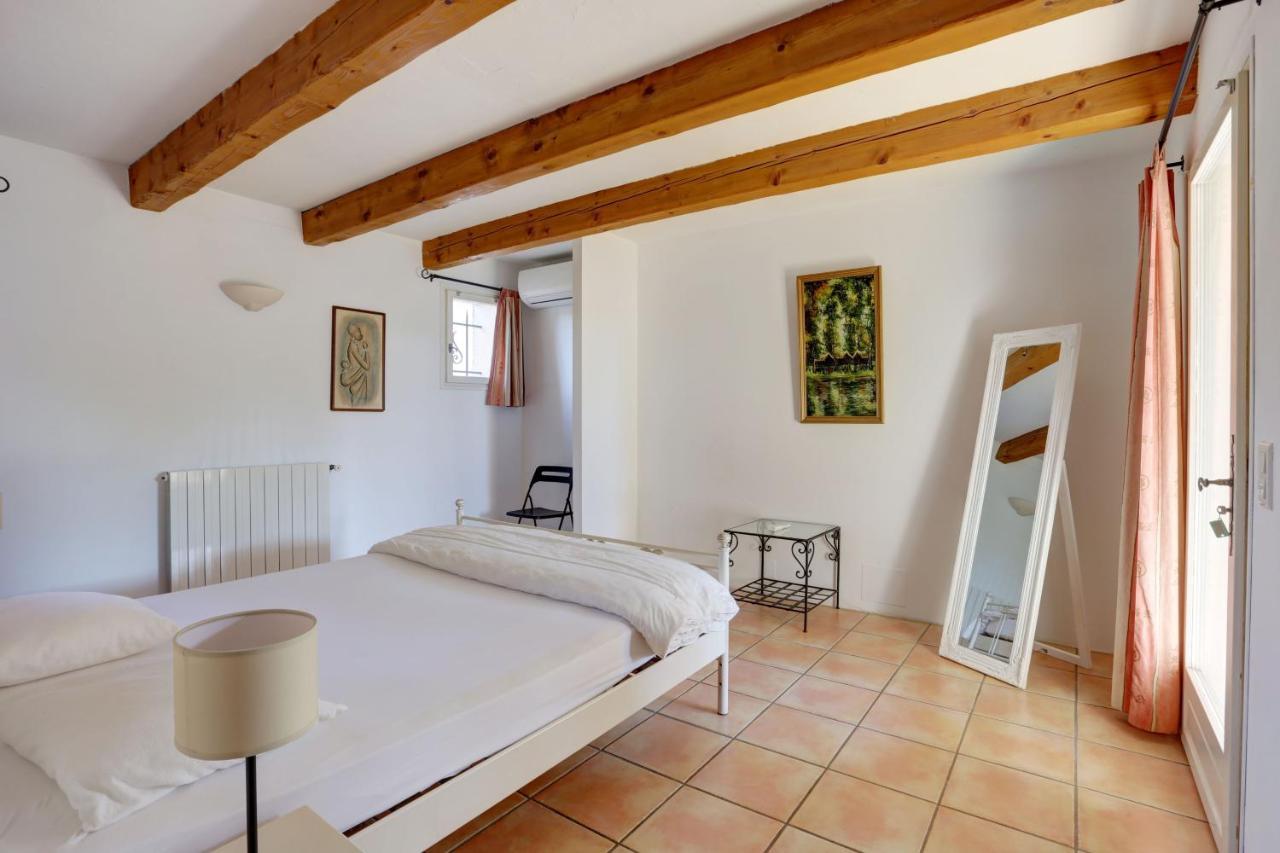 villa de charme, 8 pers, climatisée, piscine chauffée, calme garanti Roquebrune-sur Argens Esterno foto